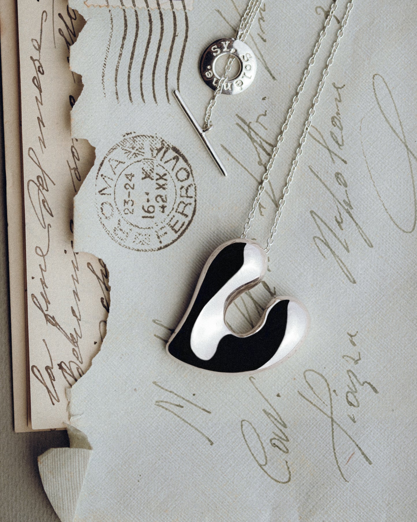 Pendant Le Vide 00.01 - Mini