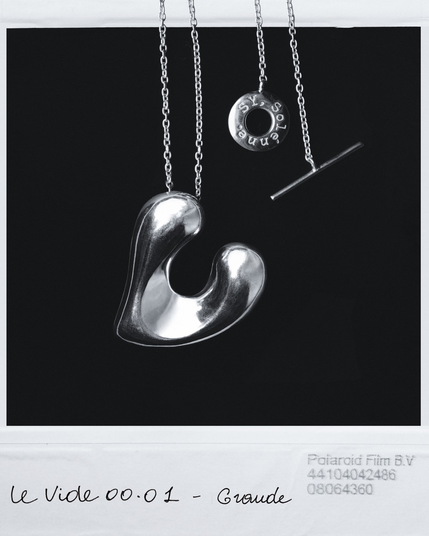 Pendant Le Vide 00.01 - Grande