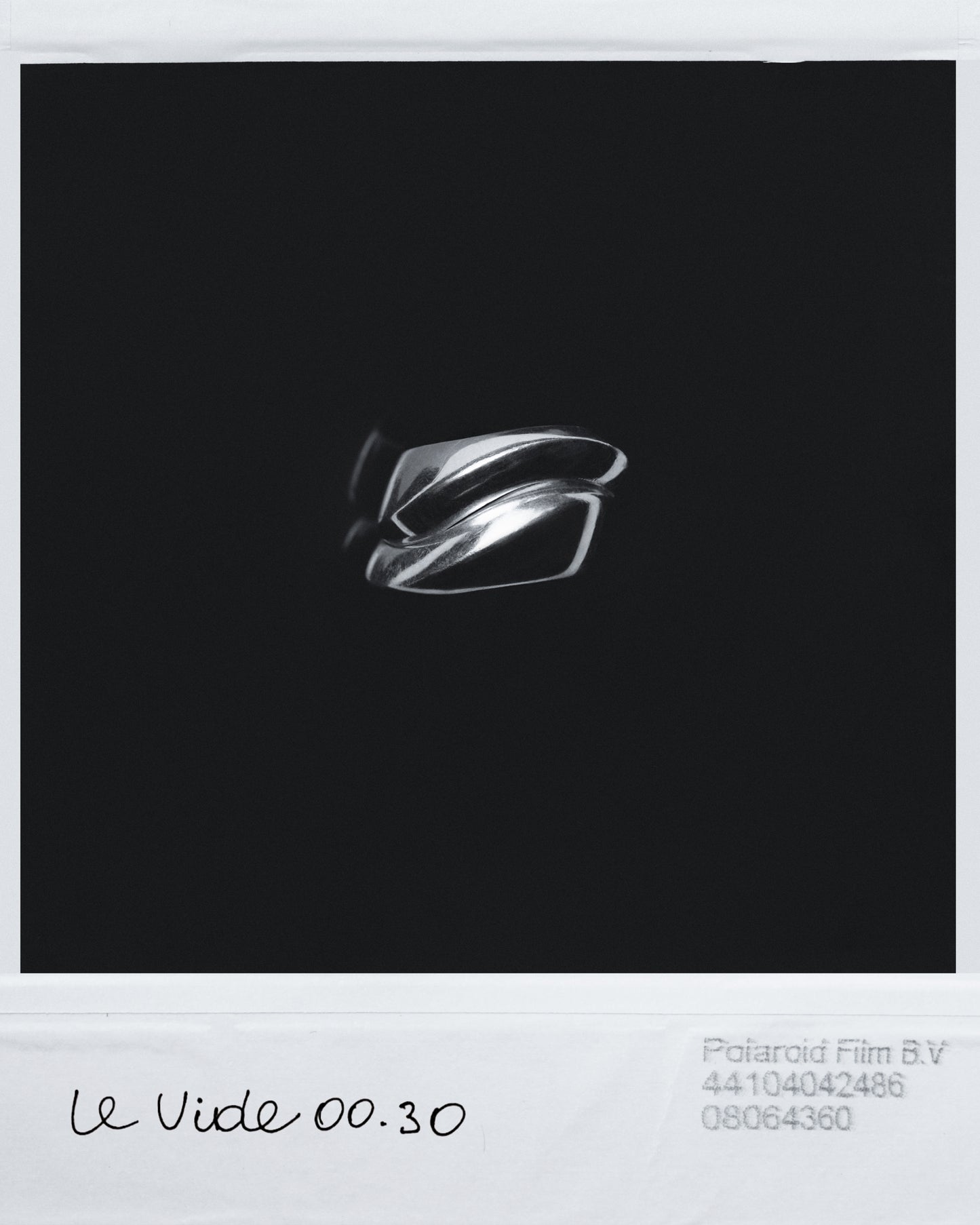Ring Le Vide 00.30